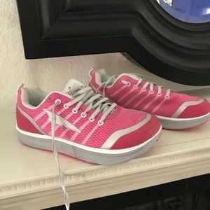 New. Altra Zero Drop running shoes